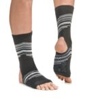 GAIAM 63497 Anti-slip Socks – Obrázok 8