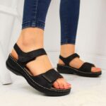 eVento W EVE223D black wedge sandals – Obrázok 9